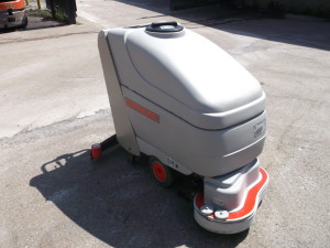 scrubber dryer