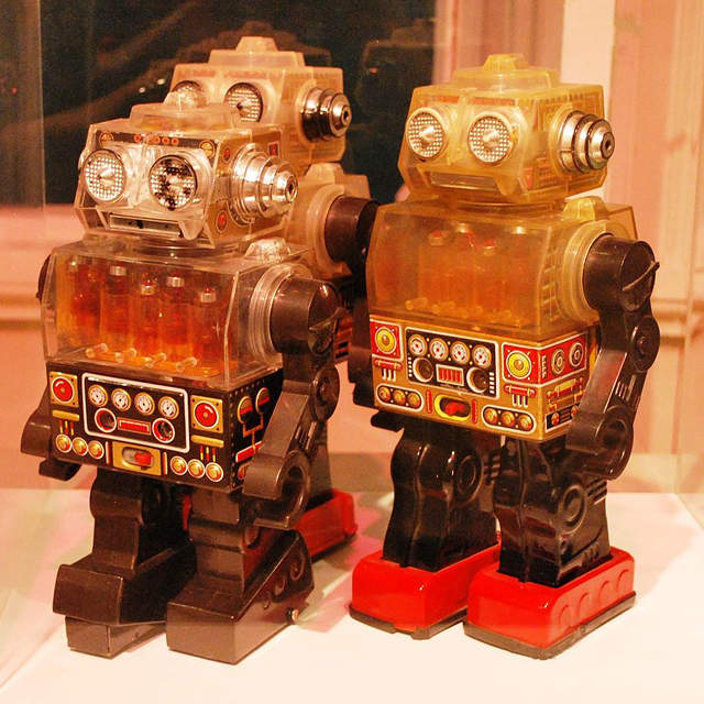 Robots image by Alejandro Linares Garcia (Creative Commons License: Attribution-ShareAlike)